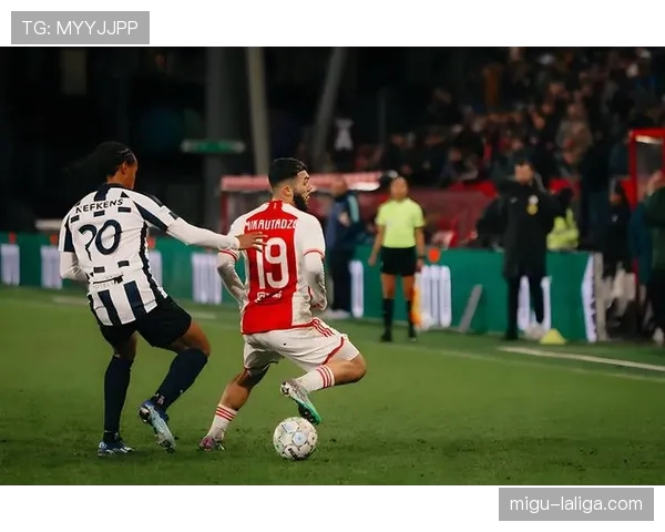 欧冠数据复盘中铲球技术在中场运用次数多但成功率低于后场区域 欧冠数据复盘中铲球技术在中场运用次数多但成功率低于后场区域